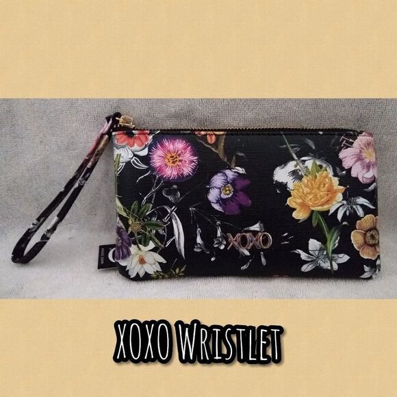 XOXO Flower Wristlet  - Picture 1 of 3